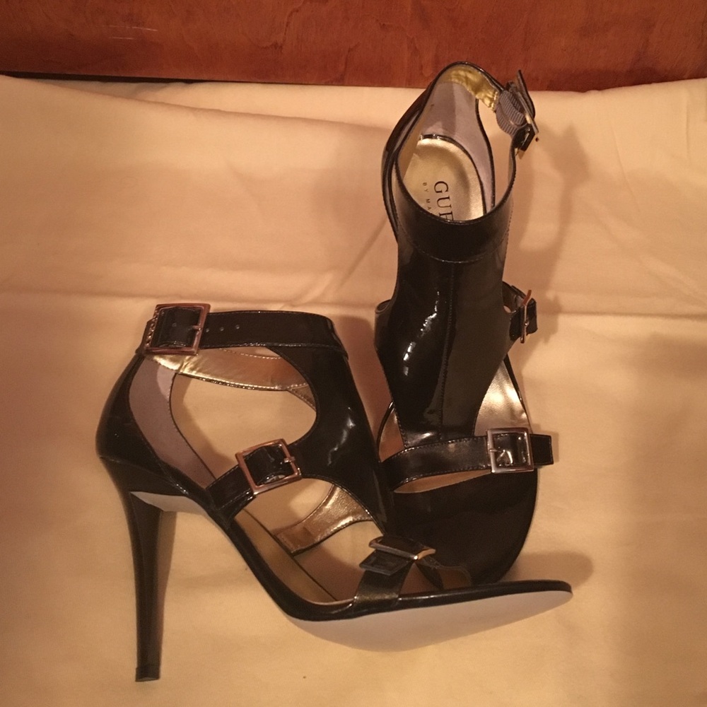 Guess Olive Patent Leather sandals