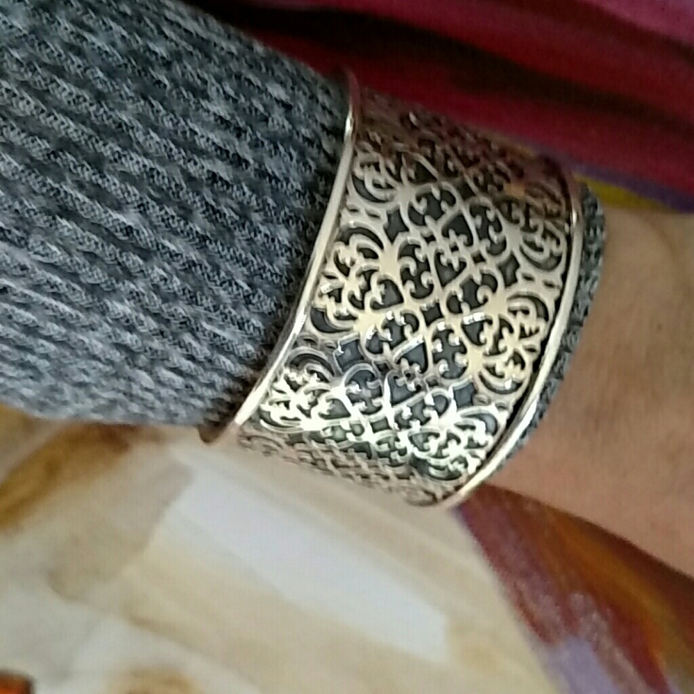 Silpada.925 Sterling heart cut cuff - Picture 3 of 4