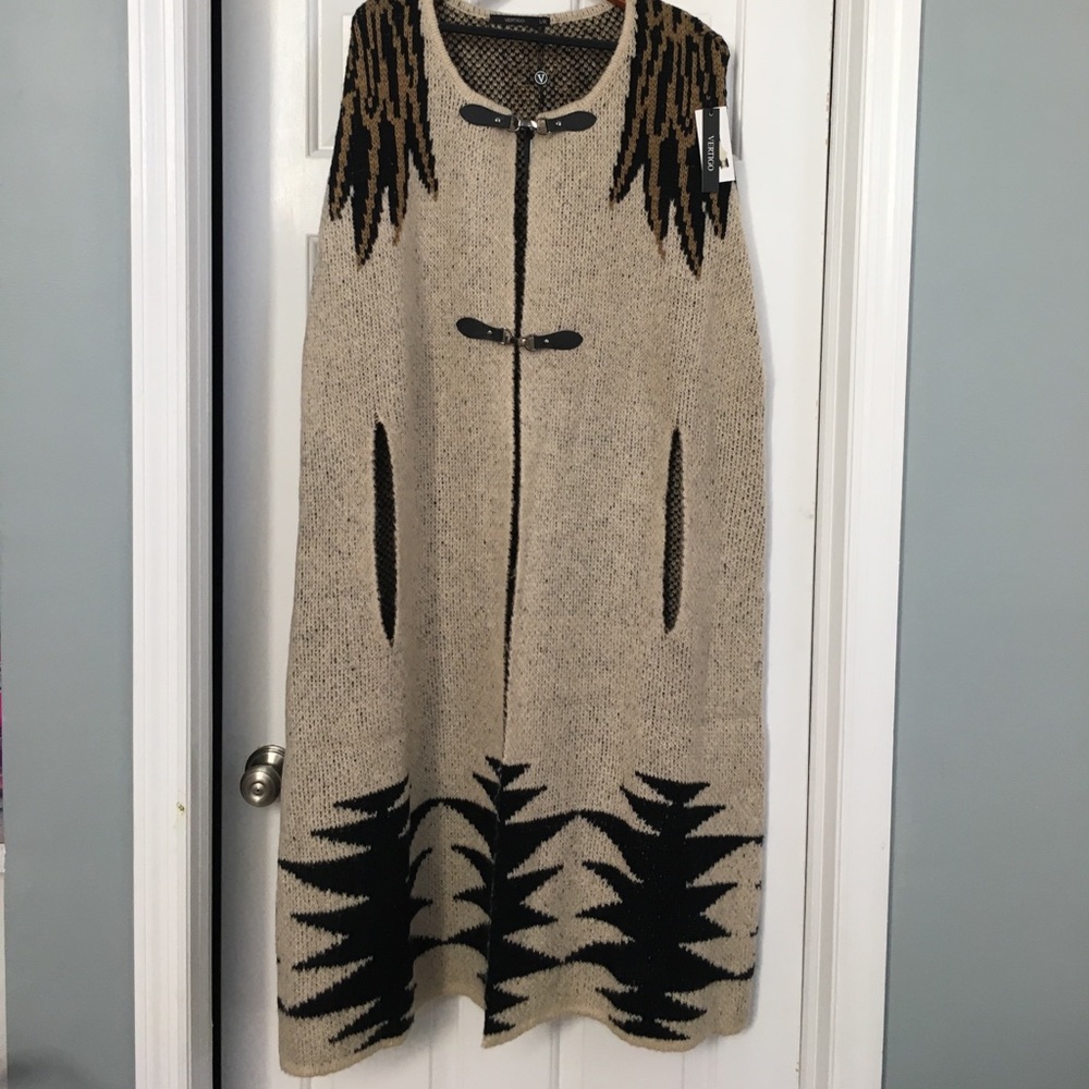 Sweater cape/poncho