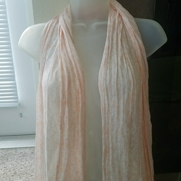 Signature scarf - Picture 2 of 3