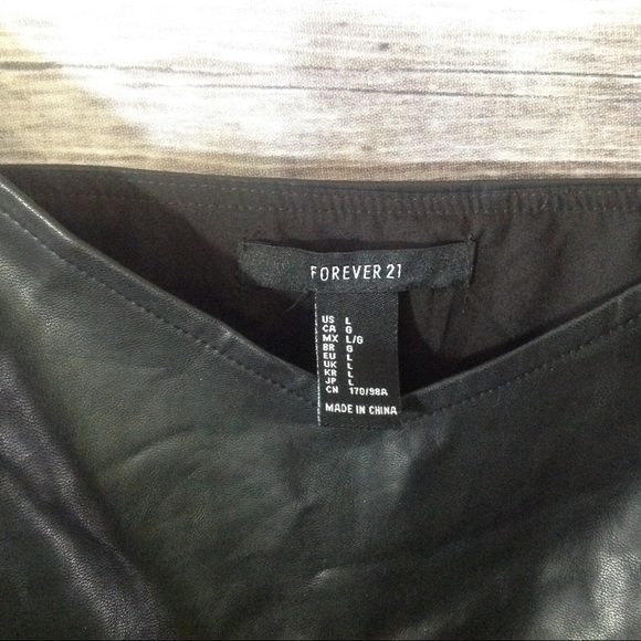 Forever 21 Faux Leather Laser cut Crop Top - Picture 3 of 4