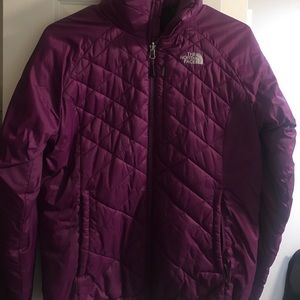 Women’s puffy North Face jacket