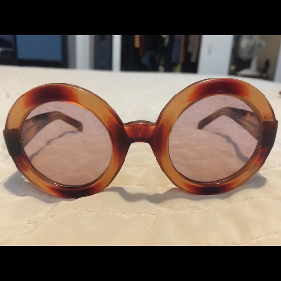 SOLD Genuine vintage 60s sunglasses - Picture 1 of 4
