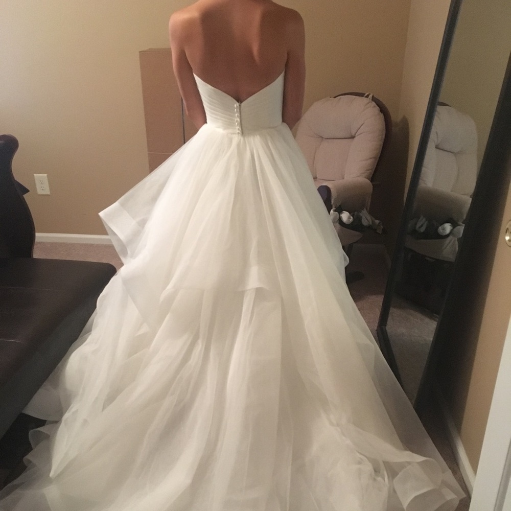 BRAND NEW: Wedding Dress