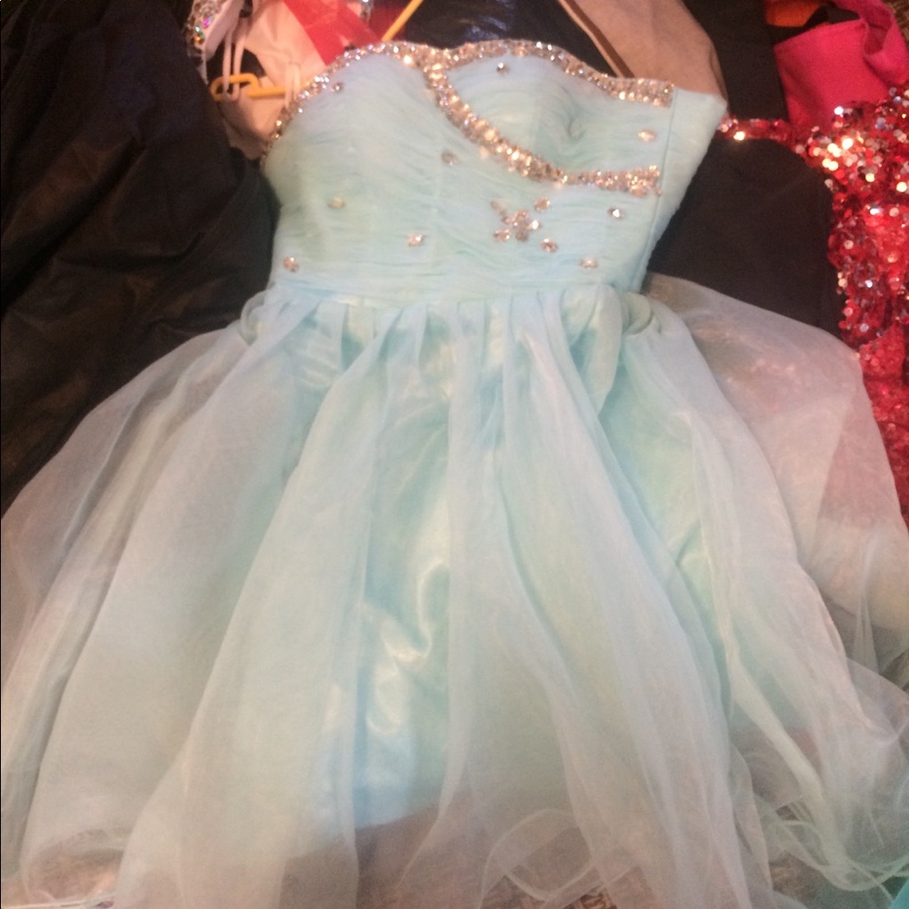 Short Aqua ballerina type prom dress