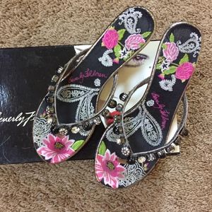 Beverly Feldman “Tremendous” Thong Sandal - Size 7