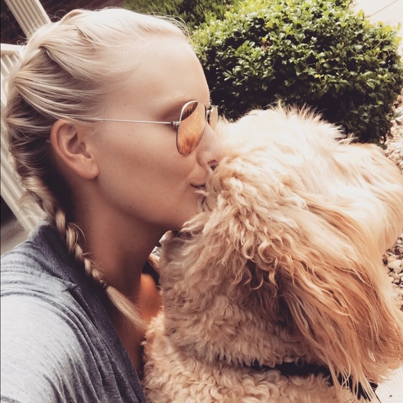 Meet your Posher, Claire - Picture 1 of 1