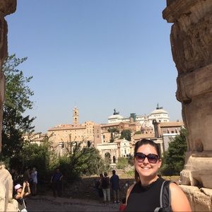 Meet your Posher, Ashley