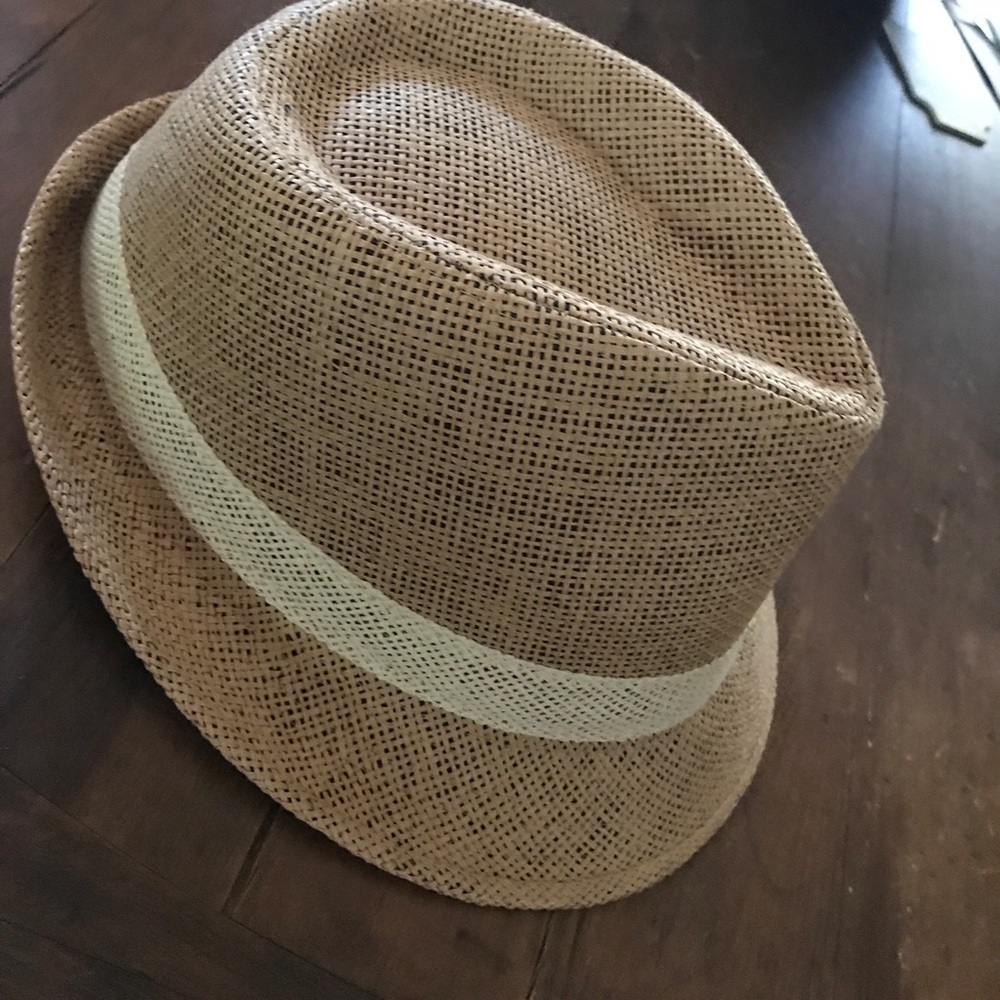 Fedora - Picture 2 of 3
