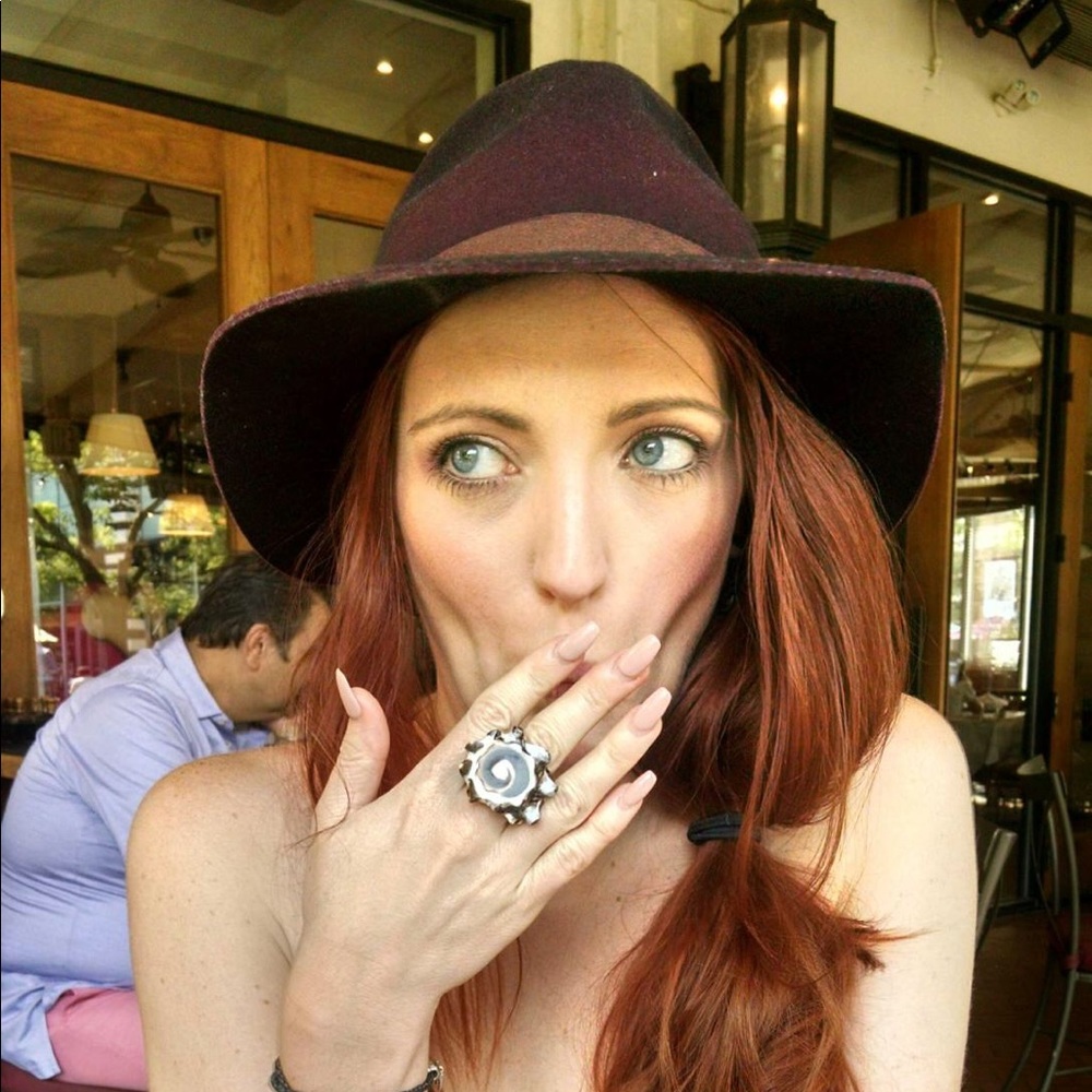 Meet your Posher, Grace