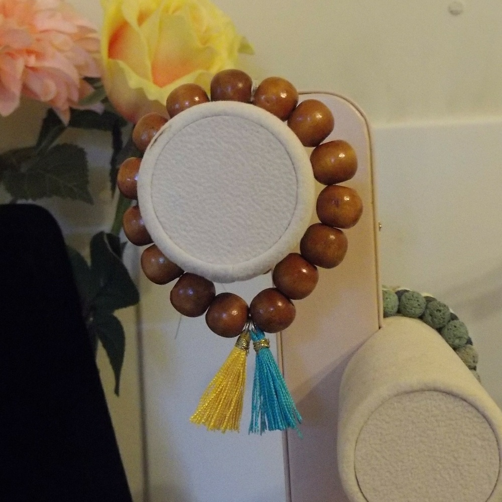 Large bead tassel bracelet