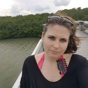 Meet your Posher, Lacey