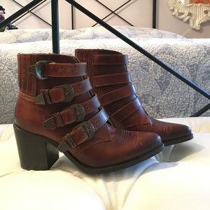 Like New Steve Madden boots-sz: 7.5