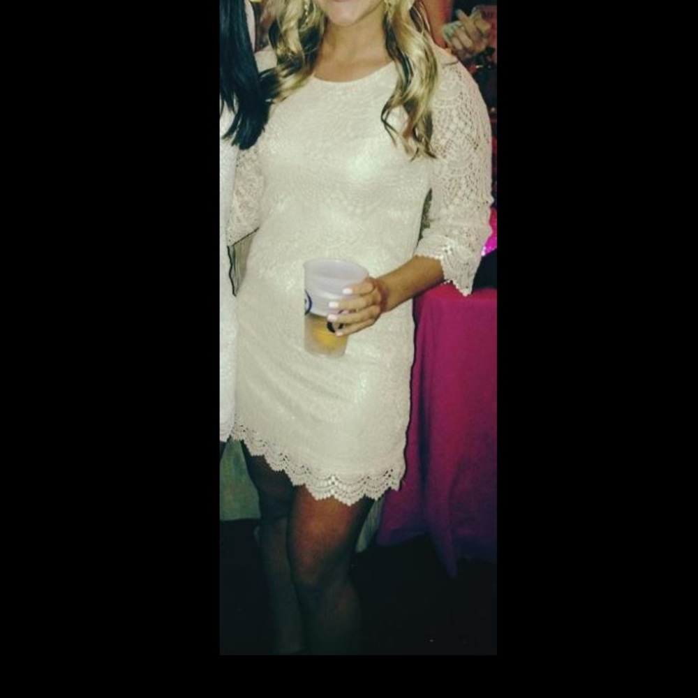 Lace 3/4 sleeve dress