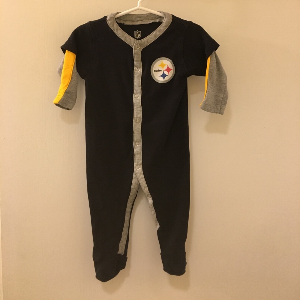 Pittsburgh Steelers long sleeve, footed onesie