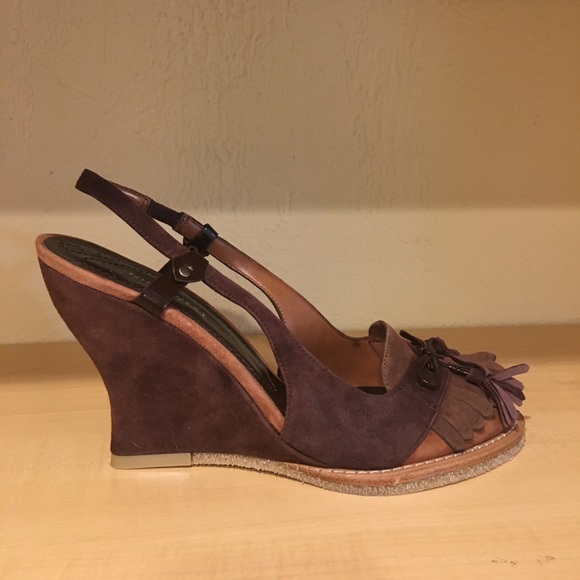 Never worn, still in the box. - Picture 1 of 2