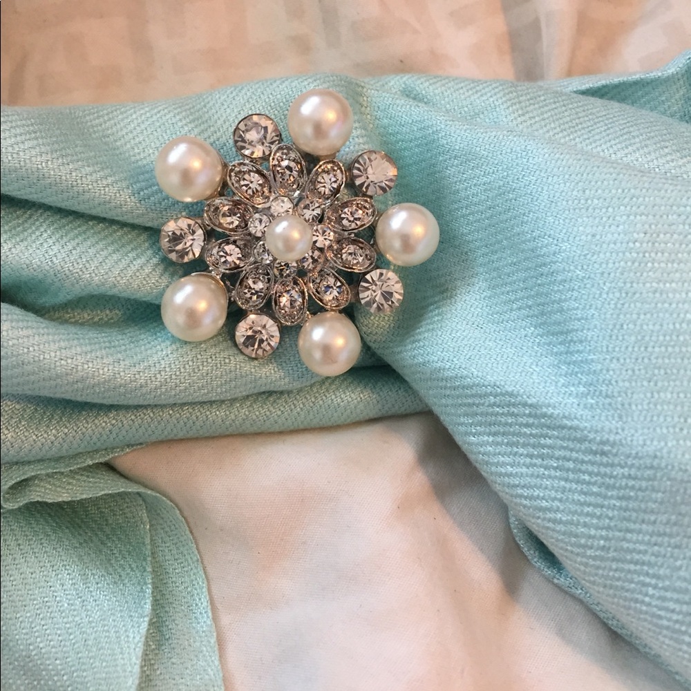 Pearl and stone star snowflake brooch