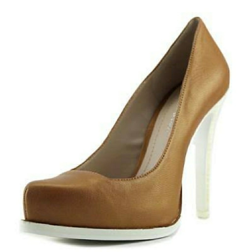 BCBGeneration Pinkie Light Tan Pearl Pumps 8.5