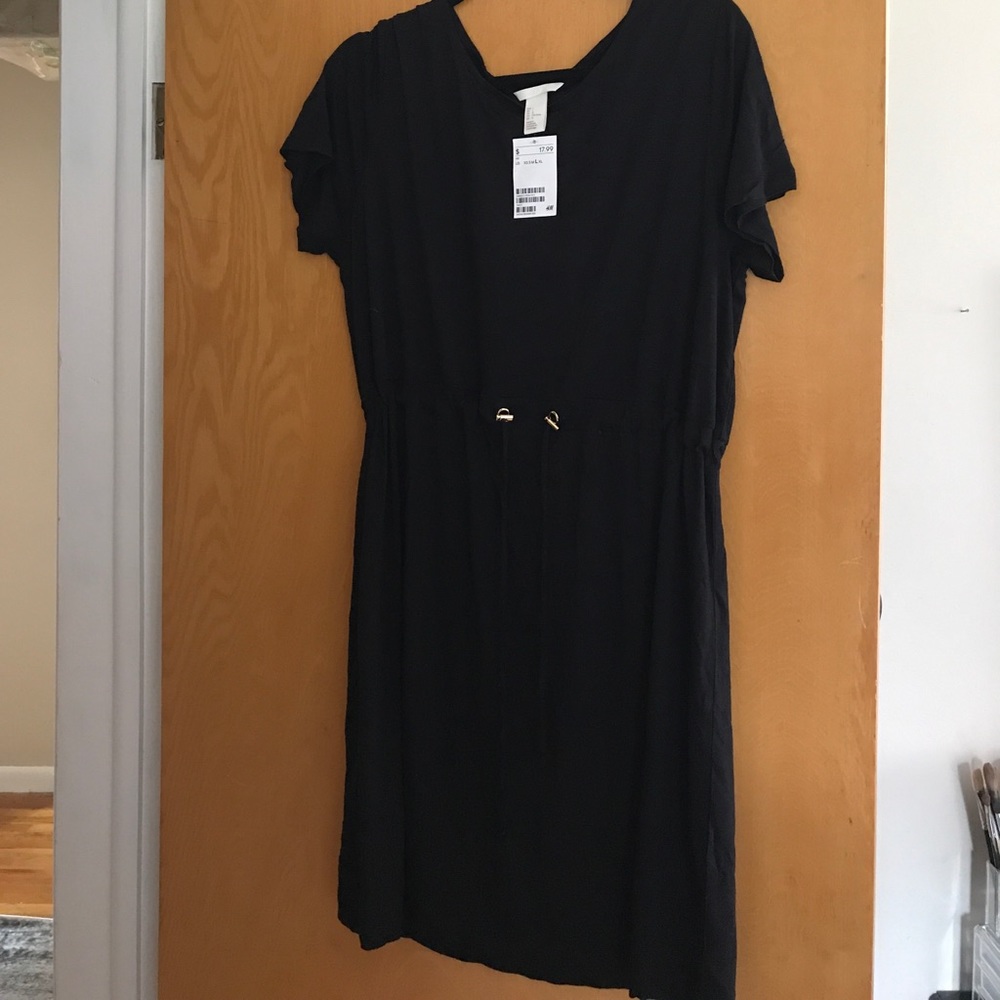 BRAND NEW H&M short sleeve dress