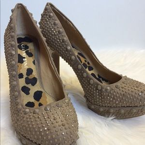 Gianni Bini Nude Heels