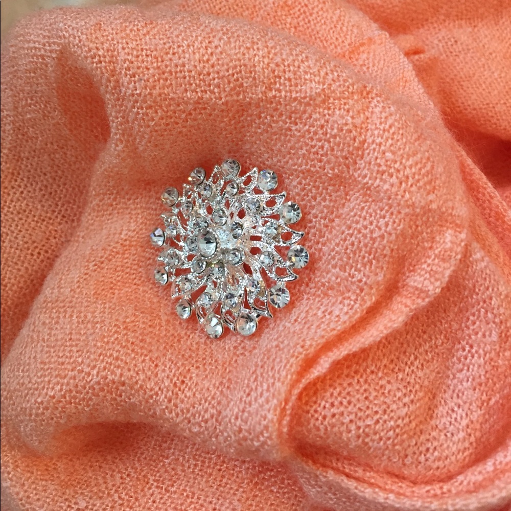 Brooch with stones