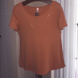 Classic tee - LuLaRoe size L - pumpkin spice