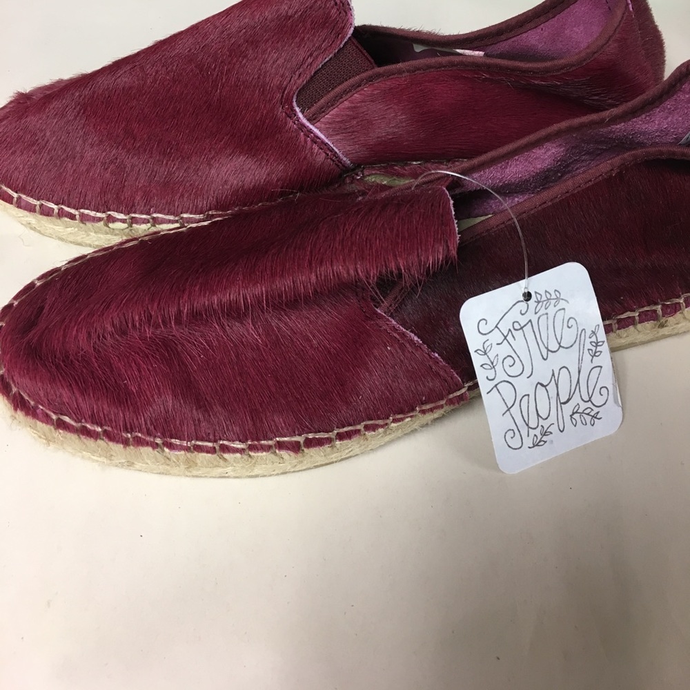 FREE PEOPLE BURGUNDY HAIR SLIP ONS 38 NWT $98