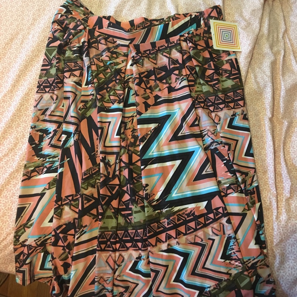 Lula Roe Madison skirt