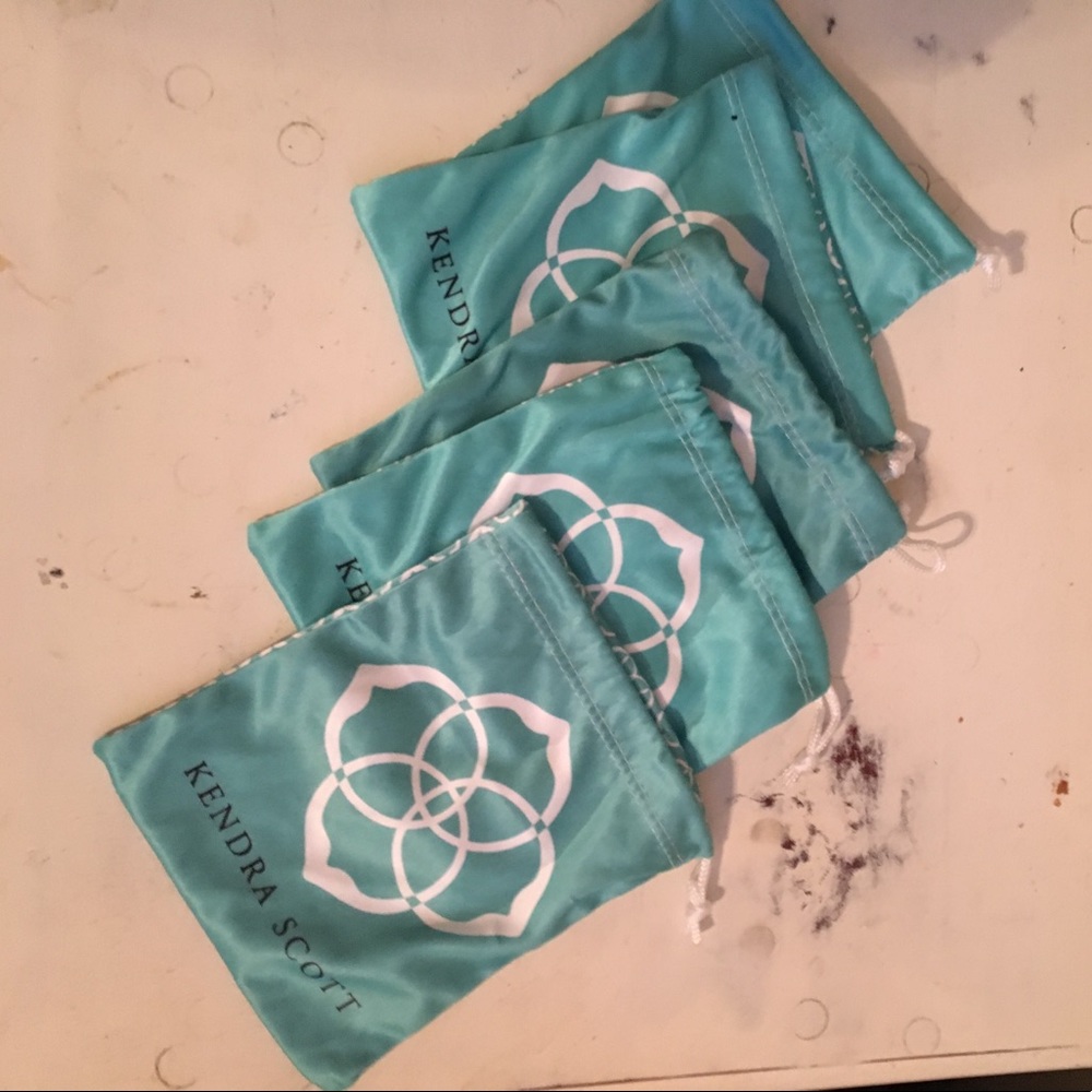 Kendra Scott dust bags!
