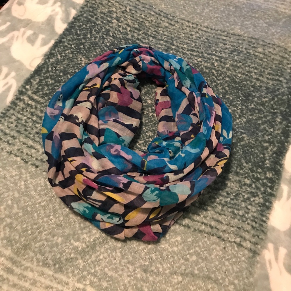 Infinity Scarf - Picture 2 of 3