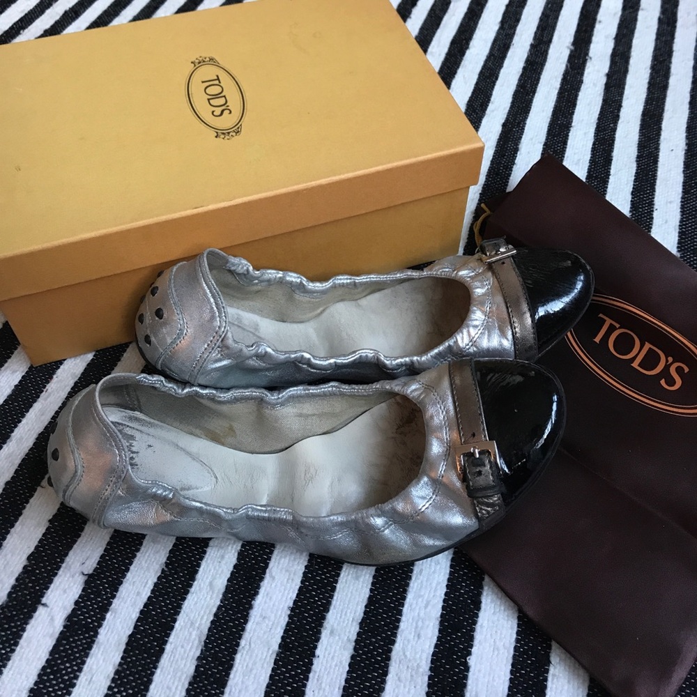 Tod’s metallic elastic flats