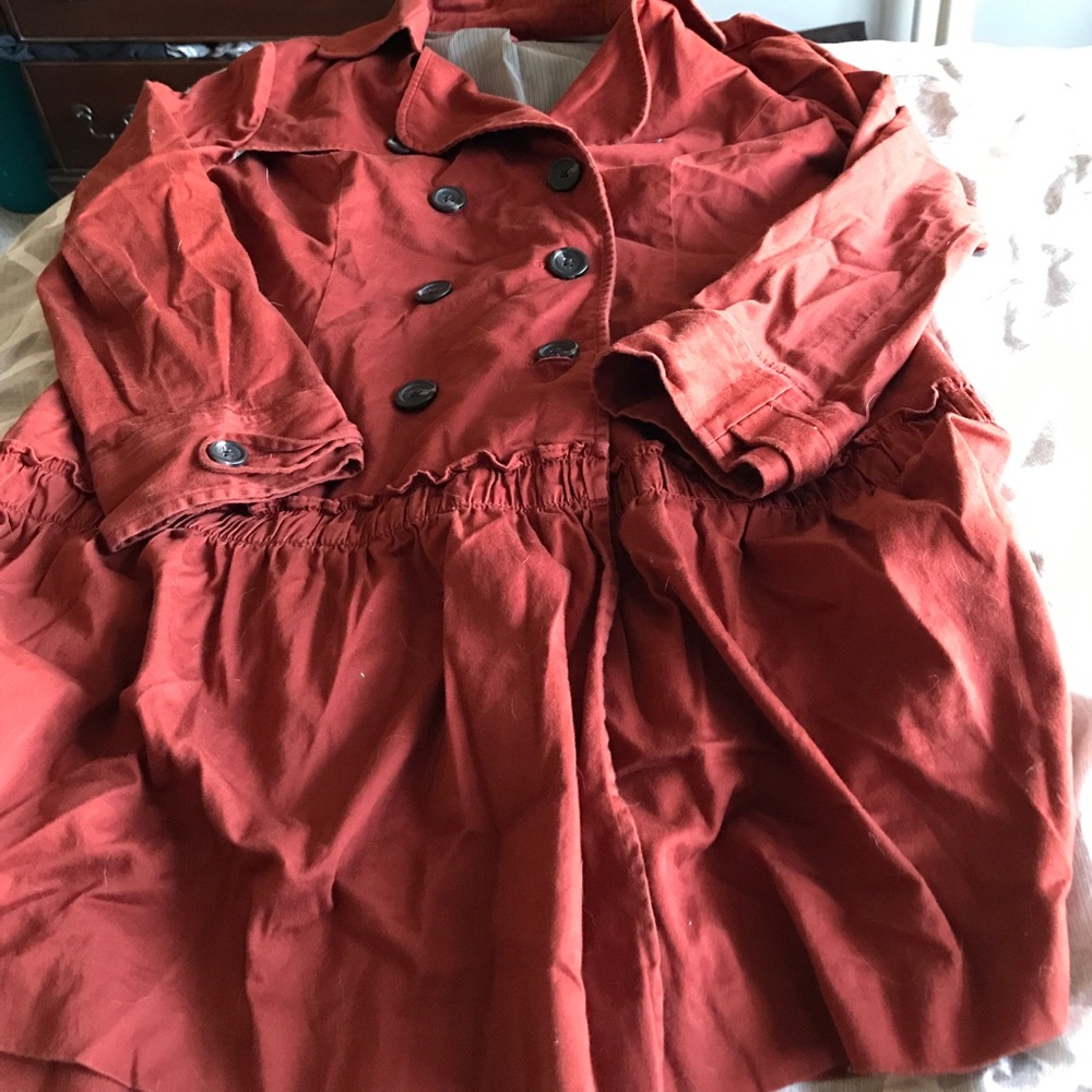 Elle light trench coat.