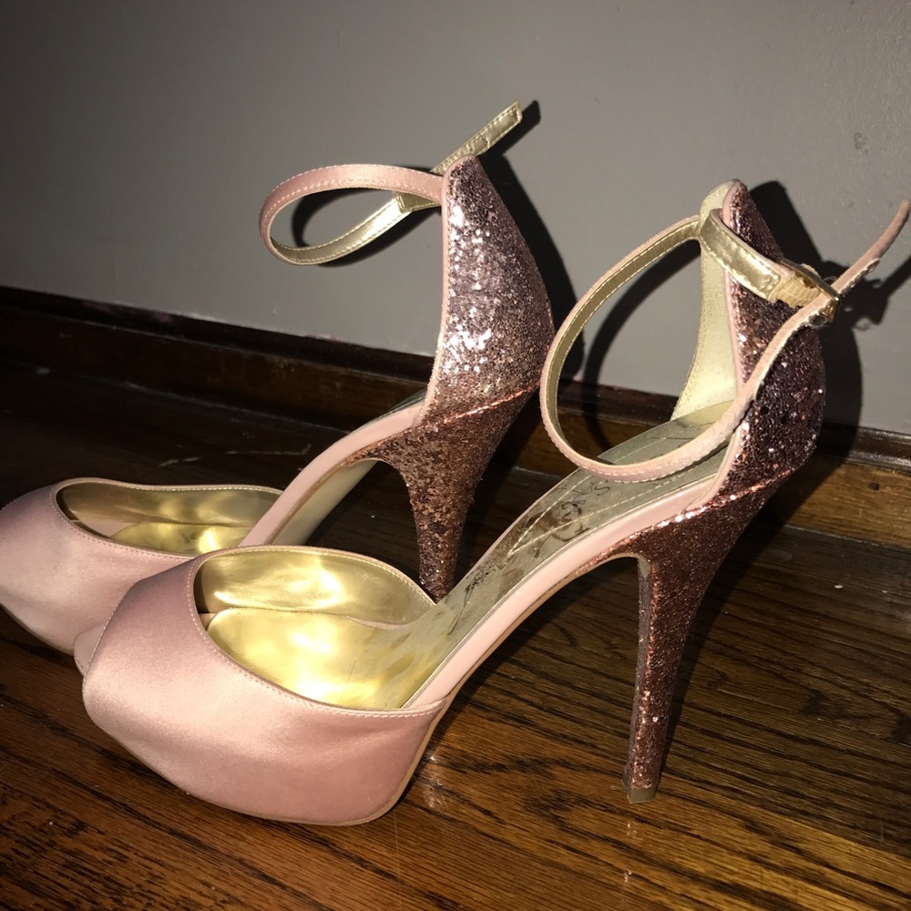 GUESS Glittery Pink Heels SZ 9 💕