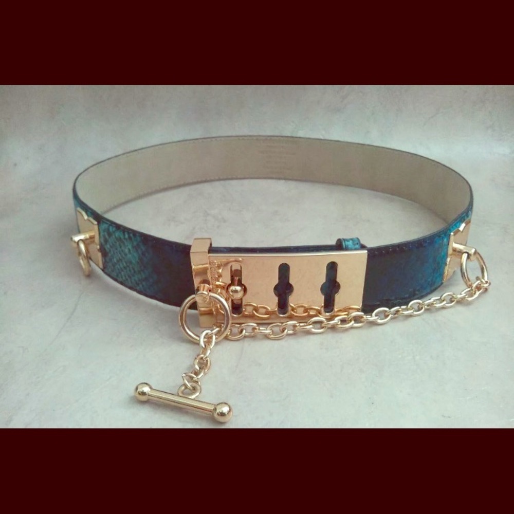 BCBG MAXAZRIA TOGGLE BELT SMALL - Picture 1 of 7