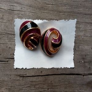 BEAUTIFUL PORCELAIN PIERCE BUTTON EARRINGS
