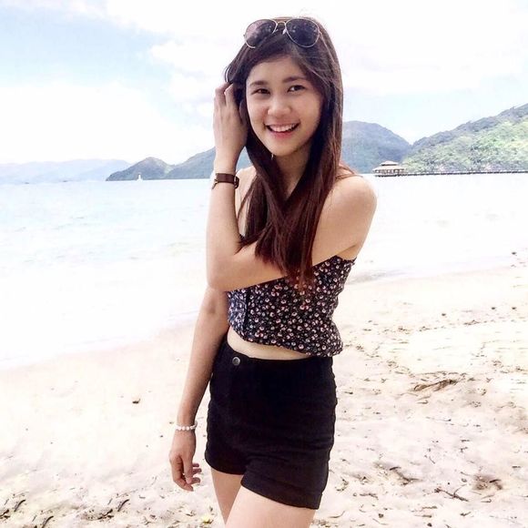 Meet your Posher, Calyee - Picture 1 of 1