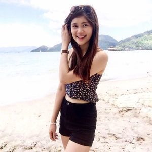 Meet your Posher, Calyee