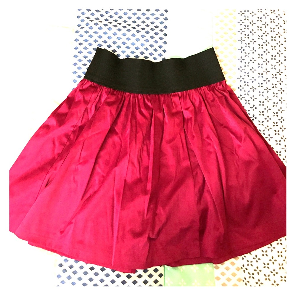 🌸2 for $10🌸Magenta silk skater skirt