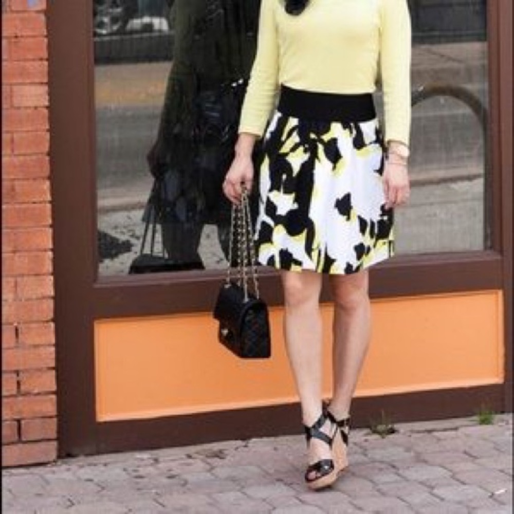 Express white, yellow & black skirt.