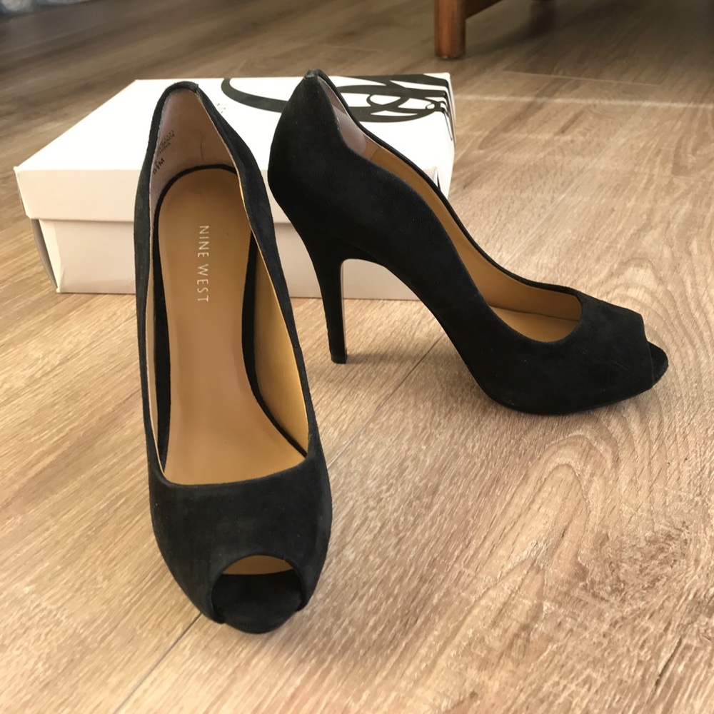 NINE WEST Black Suede heels size 6 1/2