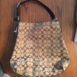 Coach Penelope Signature Shoulder Bag