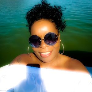 Meet your Posher, Tracy