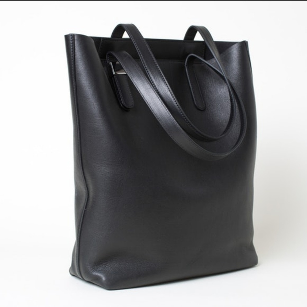 Everlane petra magazine tote