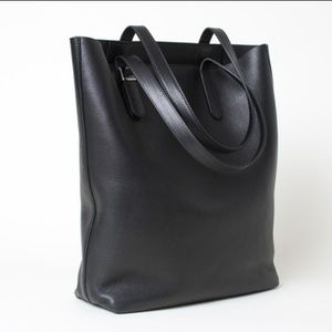 Everlane petra magazine tote