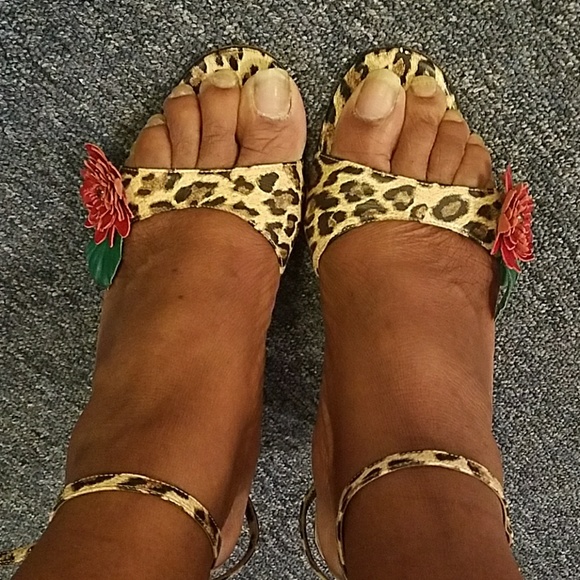 DOLCE & GABBANA LEATHER LEAPORD SANDAL HEELS - Picture 7 of 10