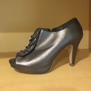 Platform silver heels