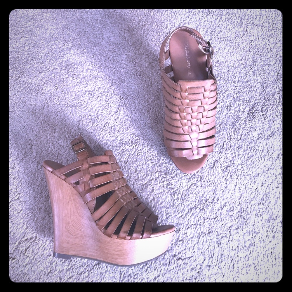Mossimo Tan Faux wood wedges