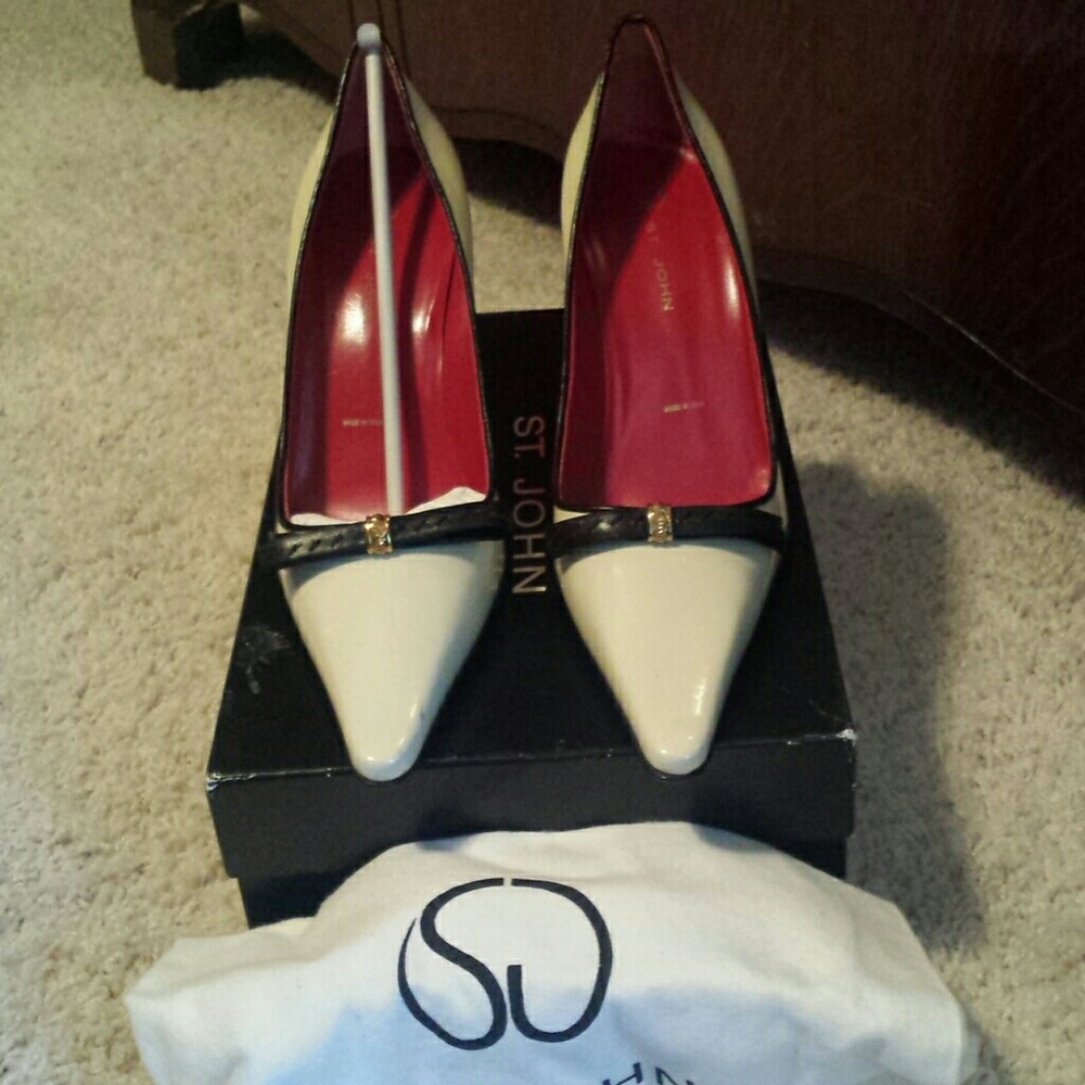 NIB St. John Patent Pumps 8.5 B