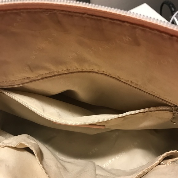 Cute shiney crosse body bag - Picture 3 of 3