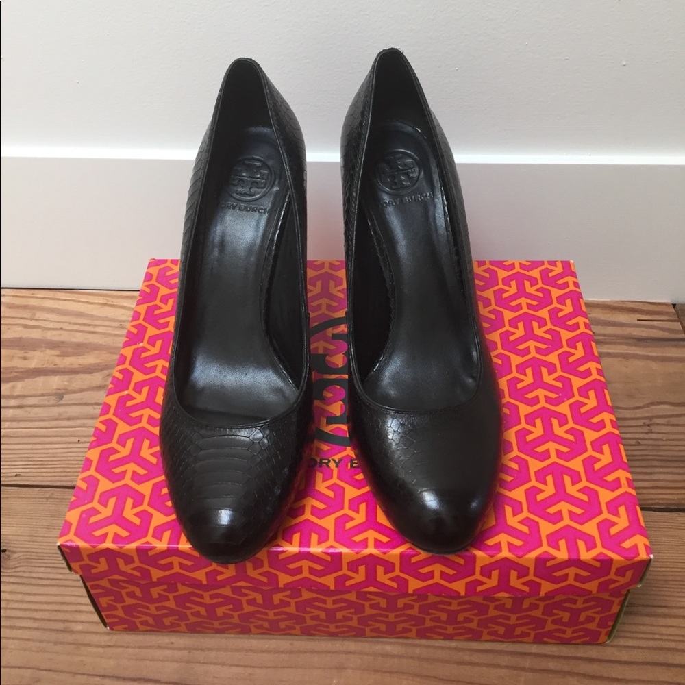 Tory Burch Snake Print Pumps